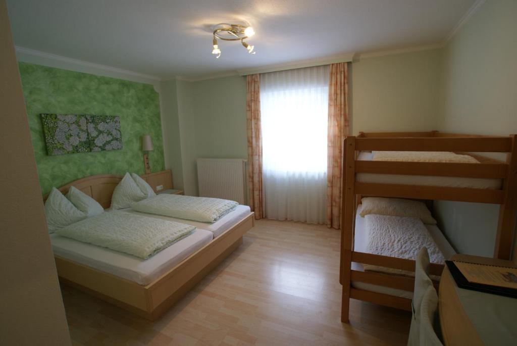 Gasthof Hotel Zur Post Ferlach Oda fotoğraf